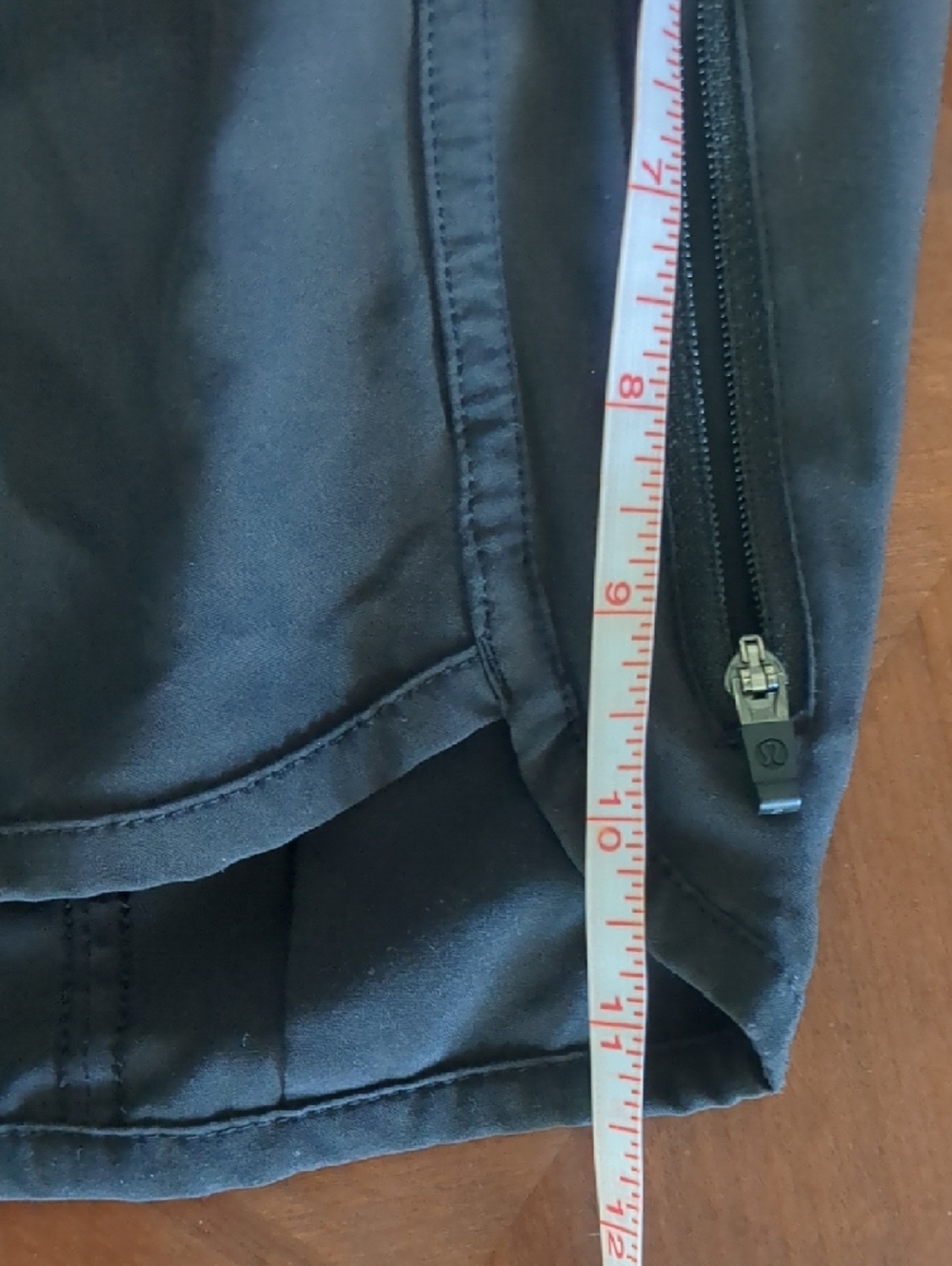 Lulu Running Shorts With Zip Pocket And Inner Liner - Picture 5 of 7